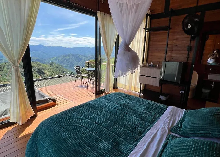 Glamping Quebradanegra, Utica Villeta
